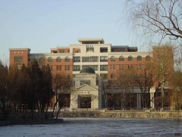1982年更名为天津师范大学,是由原天津师范大学,天津师范高等专科学校