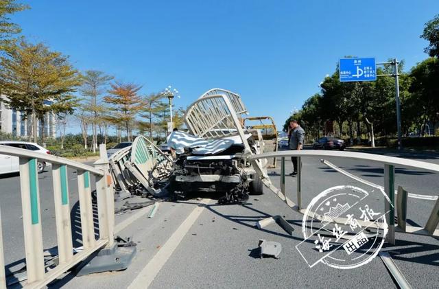 南宁江北大道车祸图片