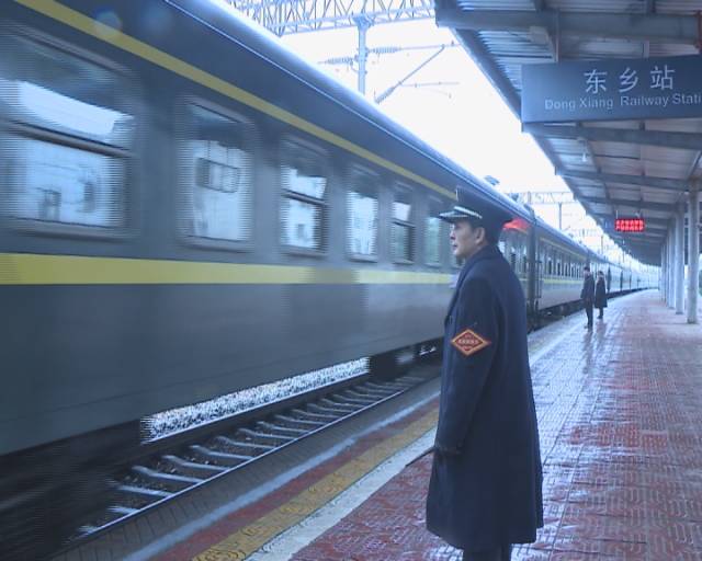 东乡火车站迎来节后春运返程高峰已发送旅客26万人次