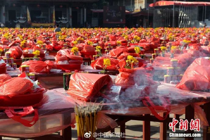 太震撼厦门人初九拜天公红红火火场面太壮观