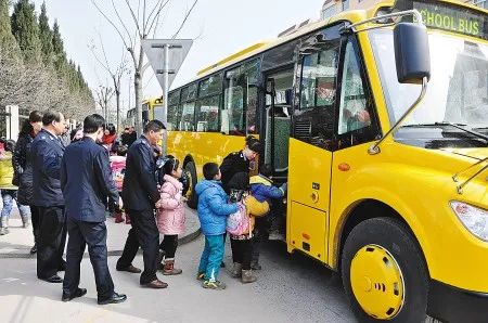 銅川家長注意!公交六公司校車乘車證開始辦理