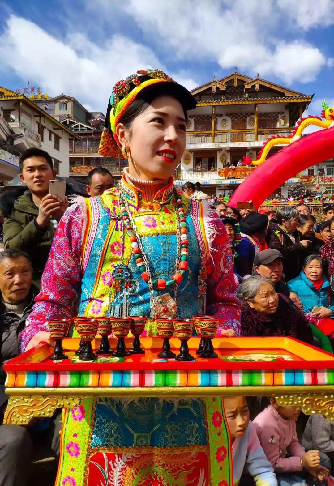 【求围观】昨日宝兴硗碛过大年,而这群人的做法却让人颤抖._夹金山