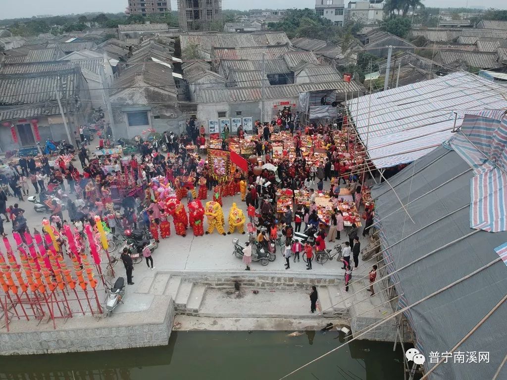 大年初九|航拍直击南溪篮兜村走班溪,场面火爆