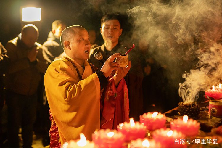 新年藉助三寶加持力,消災祈福,躲過流年不利,福慧雙增05魯山白塔