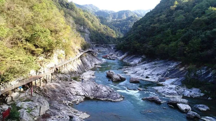 燕子河大峽谷