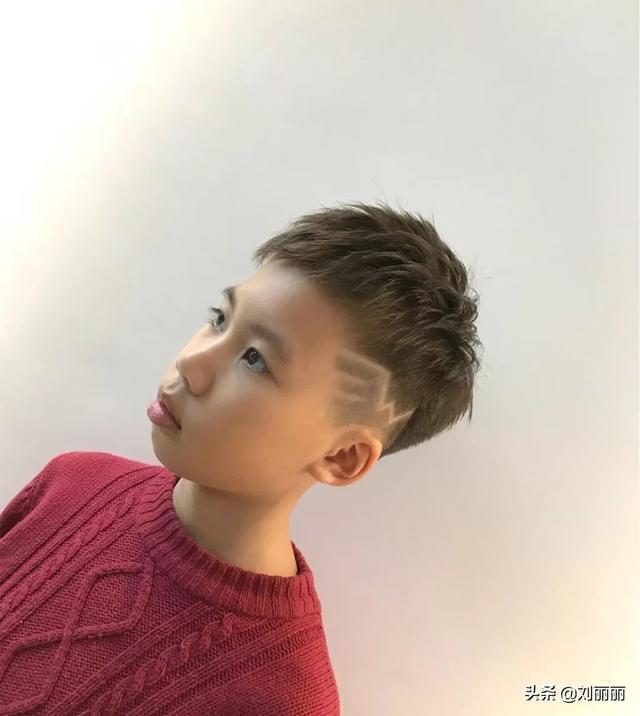 10岁学生发型男学生图片