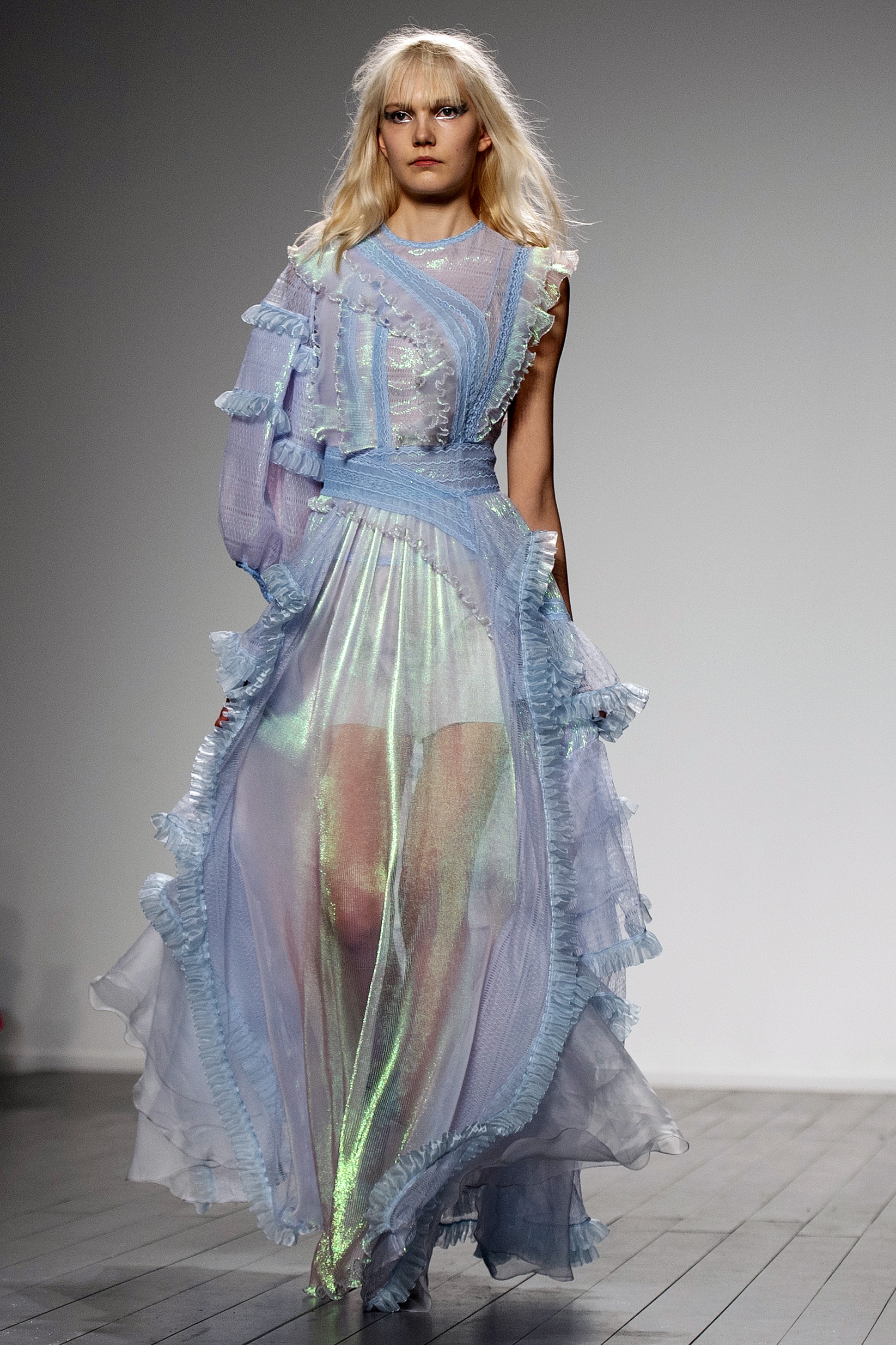 伦敦时装周——设计师博拉·阿克苏时装秀