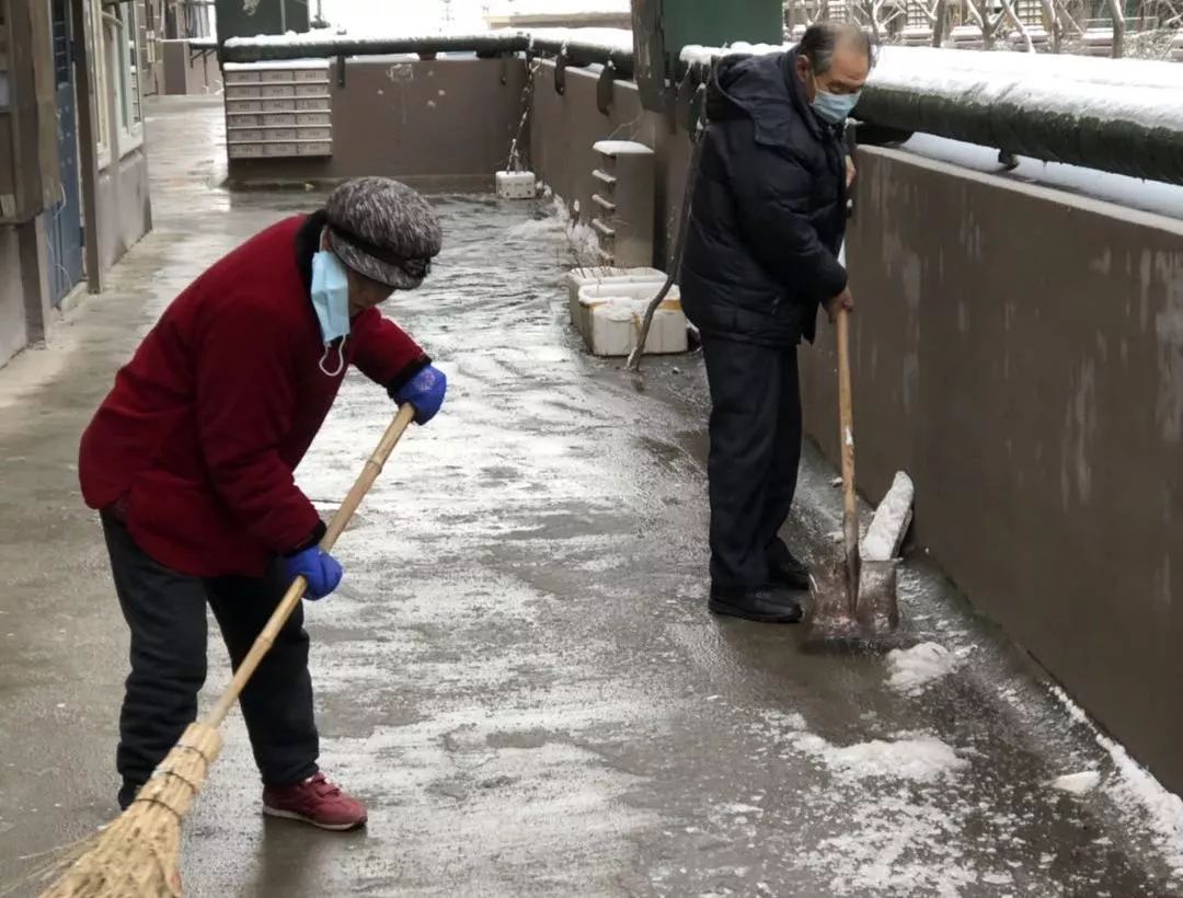 梦见扫雪被他人叫停（梦见扫雪雪一会就没了） 梦见扫雪被他人叫停（梦见扫雪雪一会就没了） 卜算大全