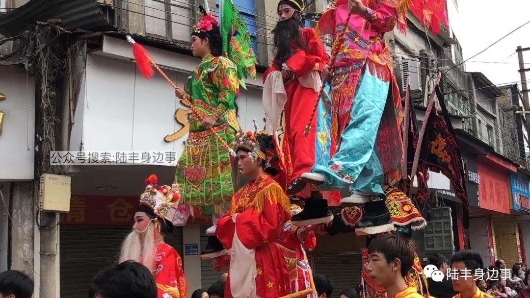 今日陆丰鲤鱼潭妈祖注生娘娘童公迎神现场视频