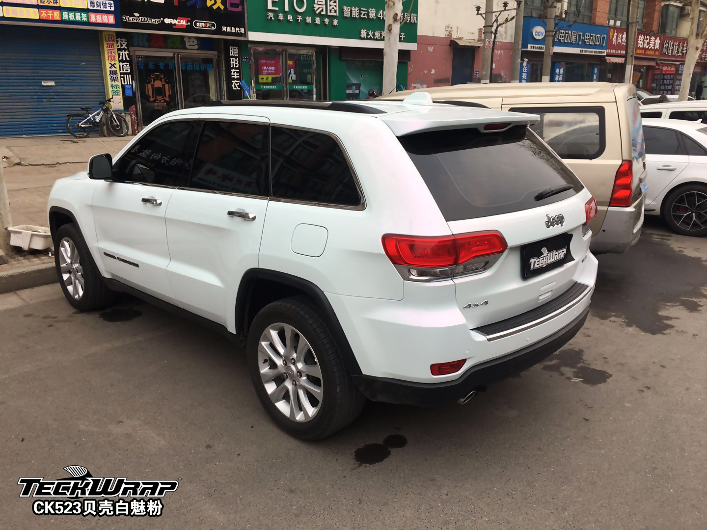 jeep大切諾基汽車改色美國禿鷹teckwrapck523貝殼白魅粉