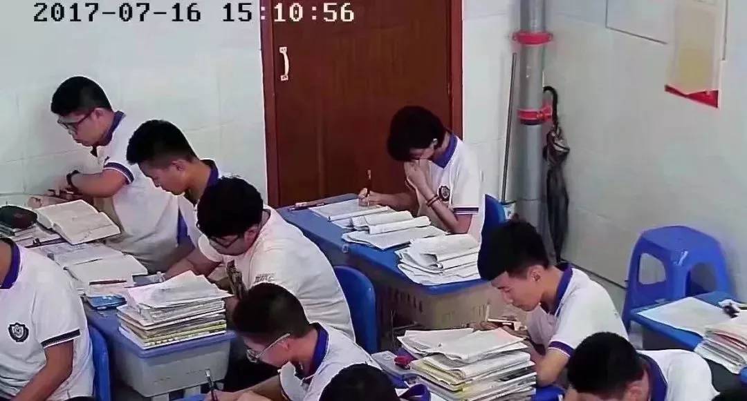 衡水中学教室内的高清摄像头,你怕不怕?_自习课