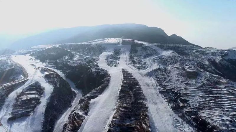 探路者嵩顶滑雪场图片