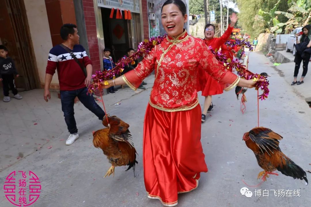 直击博白大平坡170多名外嫁女集体回娘家轰动整条村