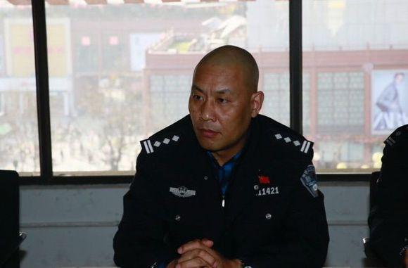 西安刘红阳警察图片