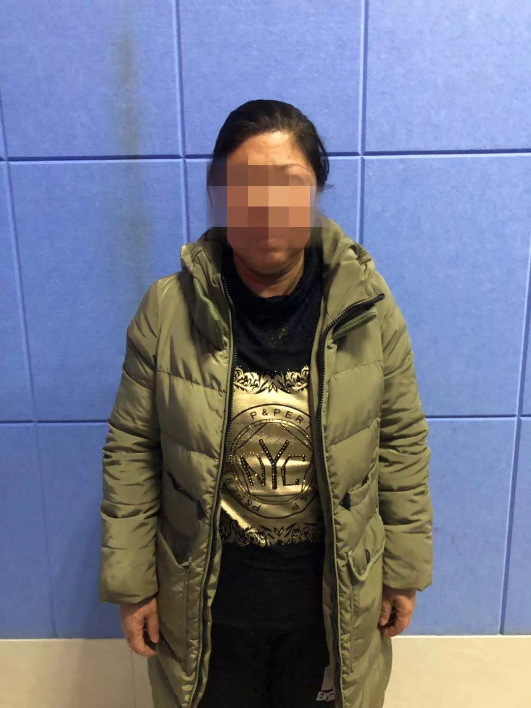 落网女嫌疑人图片