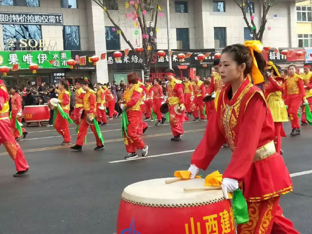 咱長治元宵節表演視頻 圖片來啦,鑼鼓聲聲震天響,瞧瞧這氣勢