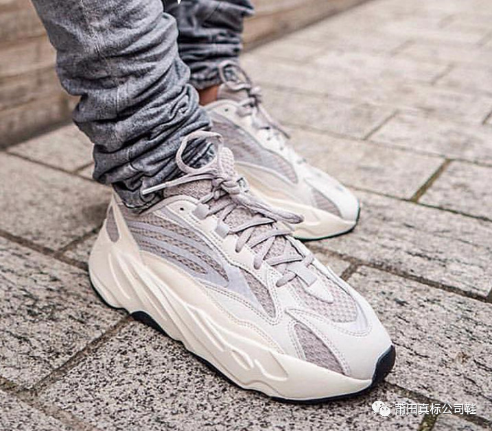 kanye侃爷2019年新款yeezy700v2满天星3m反光ye