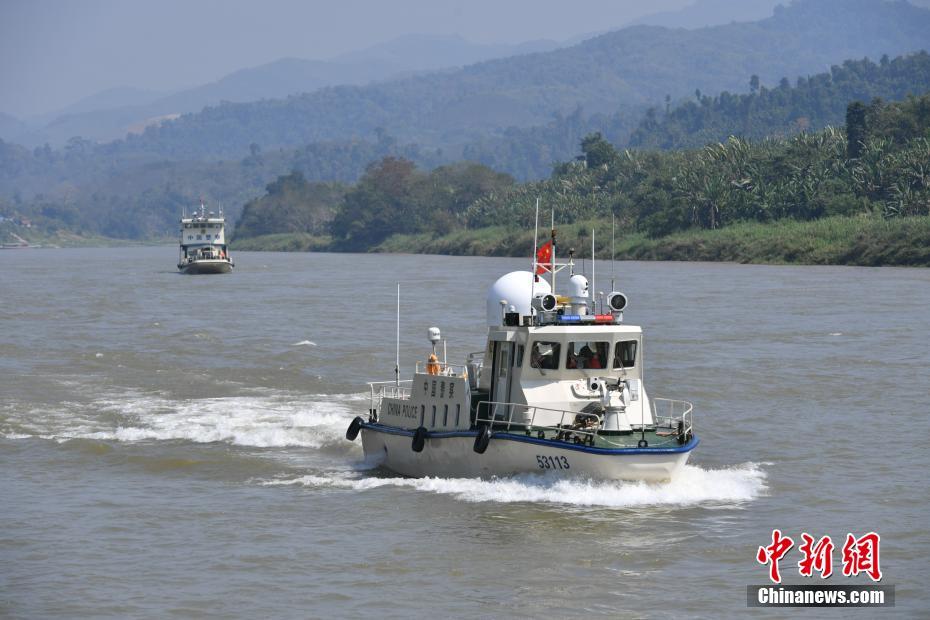 湄公河巡逻艇图片