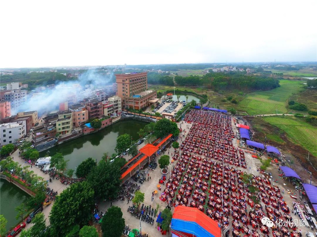 茂名有人做年例好勁香港18位明星助陣5000人同時開席場面震憾