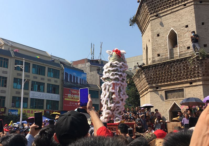 徐闻游神穿令箭图片