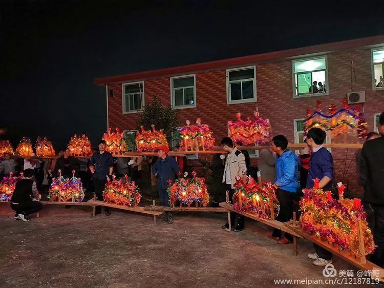 福建大田板凳龙红红火火迎大年龙腾盛世上坪村