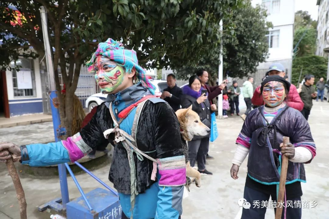 背狗祈福,神秘"芒篙,激烈斗马…安陲十七坡看苗妹与"山神"狂欢