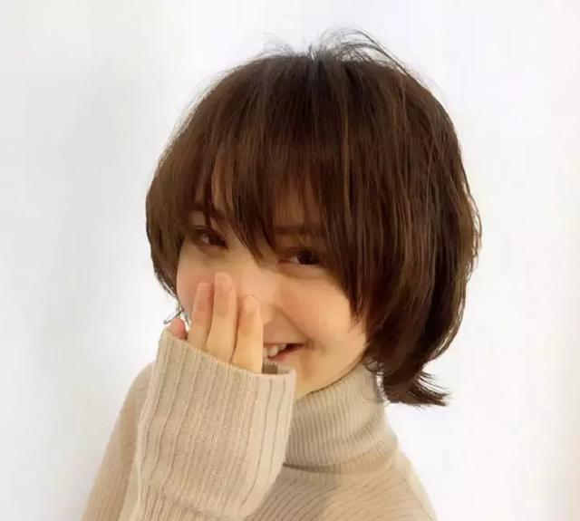 佐佐木希晒新发型她大概是日本最美的短发妈妈了