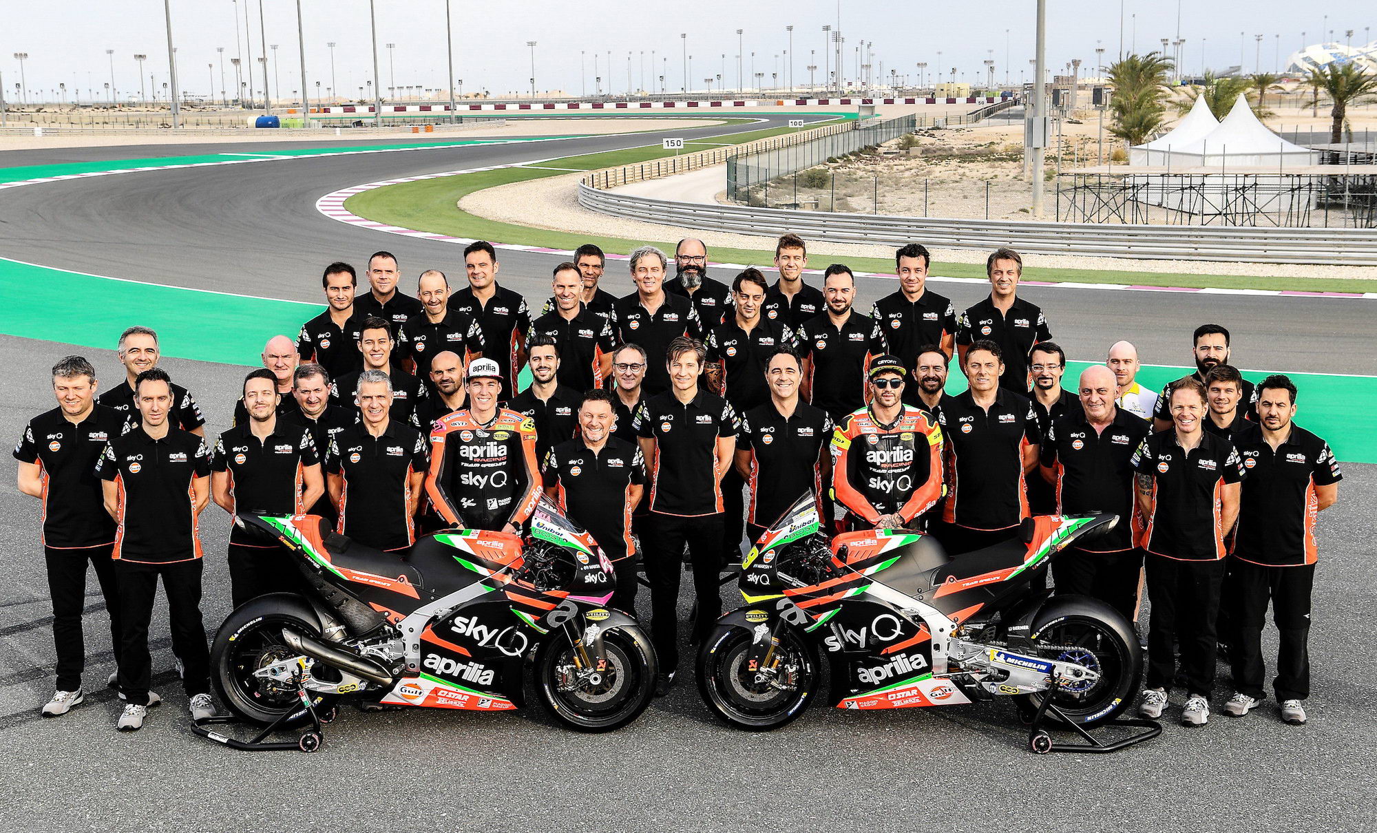1/26二月 22 日,卡塔尔洛塞赛车场,阿普利亚 motogp 车队召开了 2019