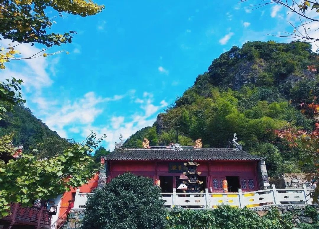 周末哪里去来嵊州寻古寺赴一场祈福之旅