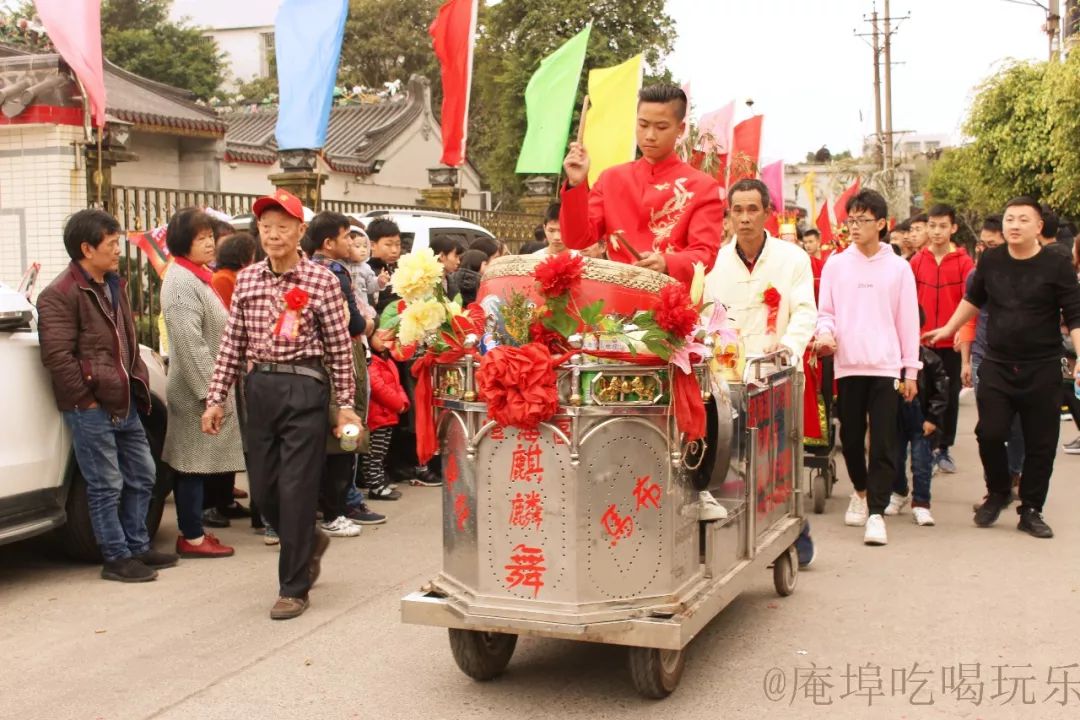 庵埠霞露迎神视频图片龙虾舞麒麟三太子桃花过渡