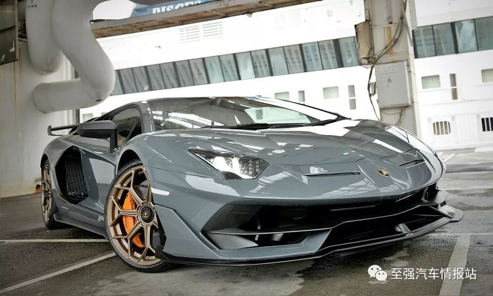 千万牛魔王霸气抵港!兰博基尼 aventador svj