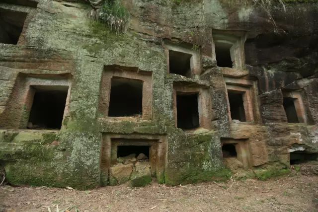 漢代崖墓群鹽茶古道法王寺筆架山合江荔枝有山有水,有古鎮有寺廟,或