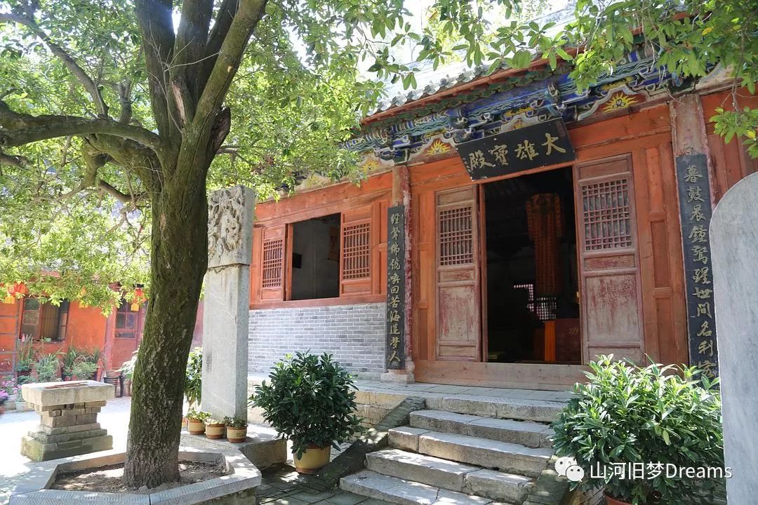 中州八大名寺,菩提炳其列;鎮平二龍北頂五朵山菩提寺鼓樓(攝影:山河