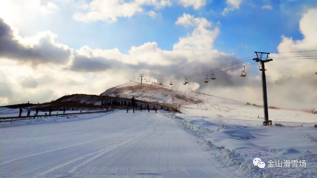 即墨金山滑雪场图片