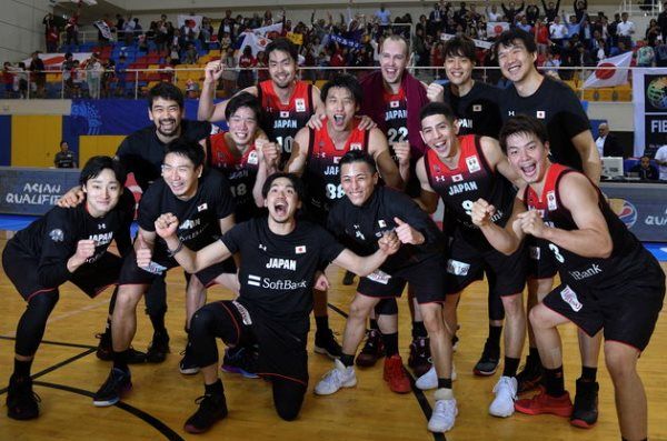 2月25日,日本男子籃球隊在國際籃聯(fiba)籃球世界盃亞洲區預選賽中以