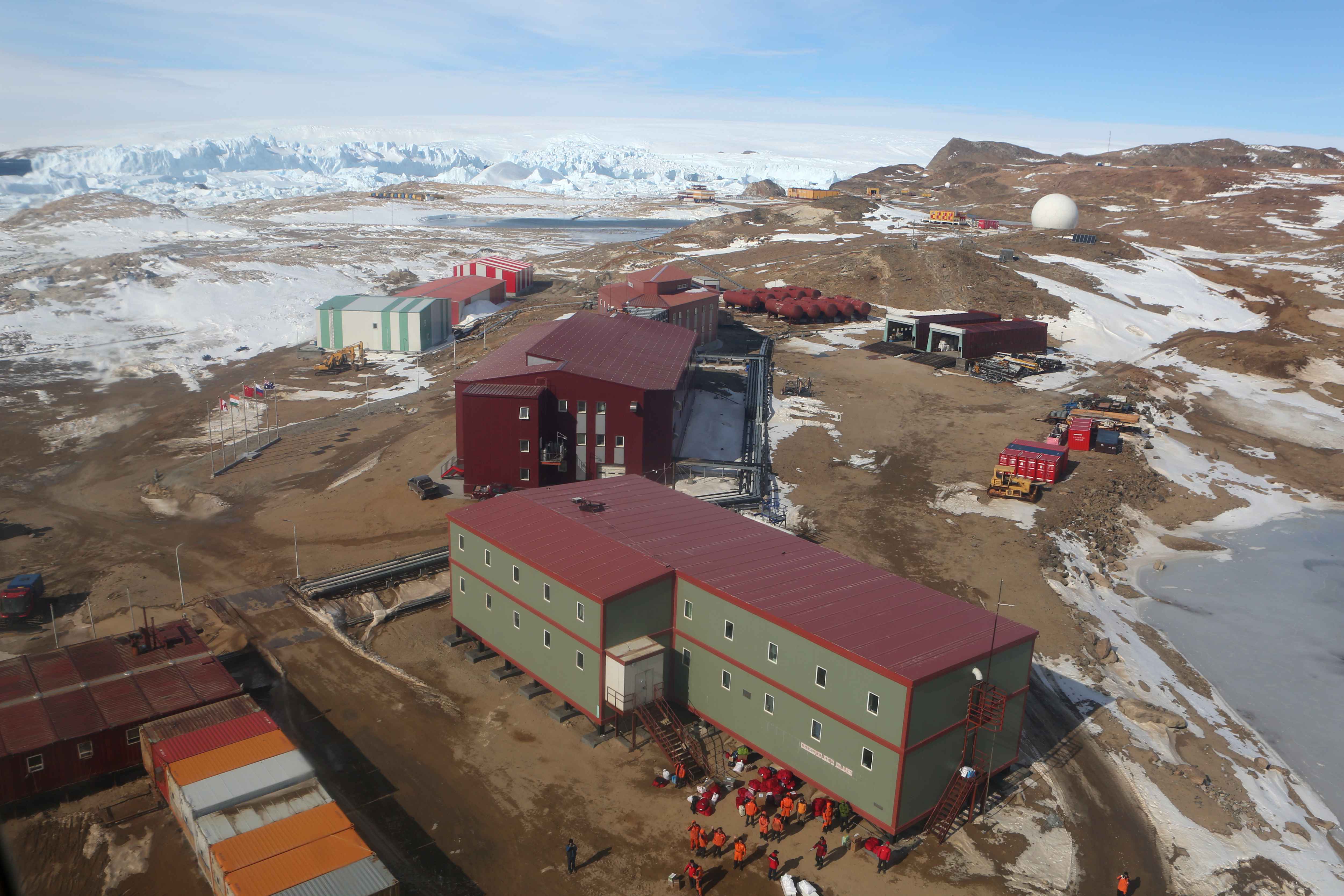 通讯南极中山站成长记记地球最南端的中国科学小镇