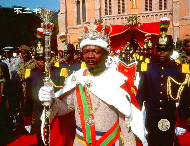 是来自于1977年中非皇帝博卡萨一世加冕礼中的老照片