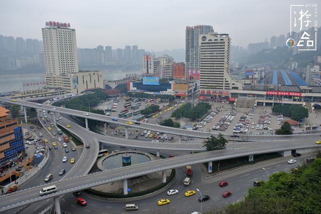 目前的規劃是以過江隧道的形式,讓菜園壩火車站能夠穿越長江,和南岸區