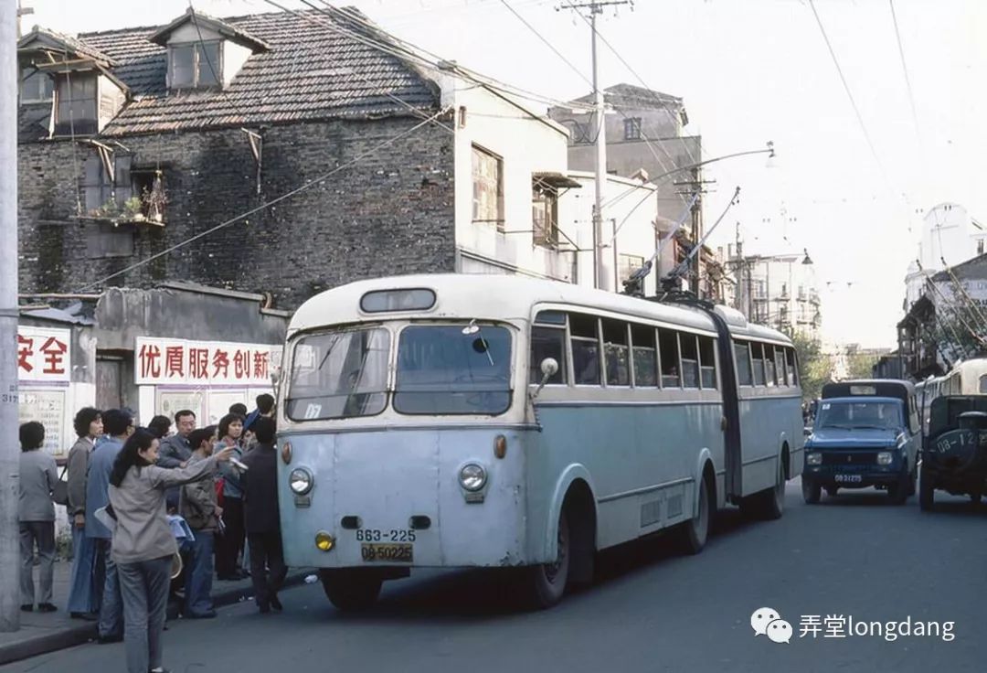 上海公交车80年代图片