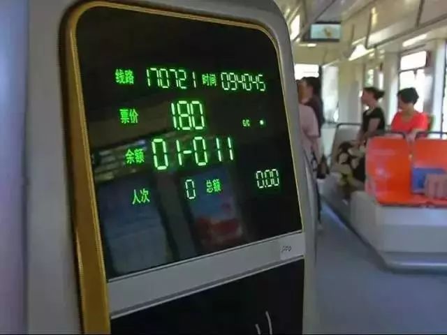 沌口的有軌電車想說愛你不容易