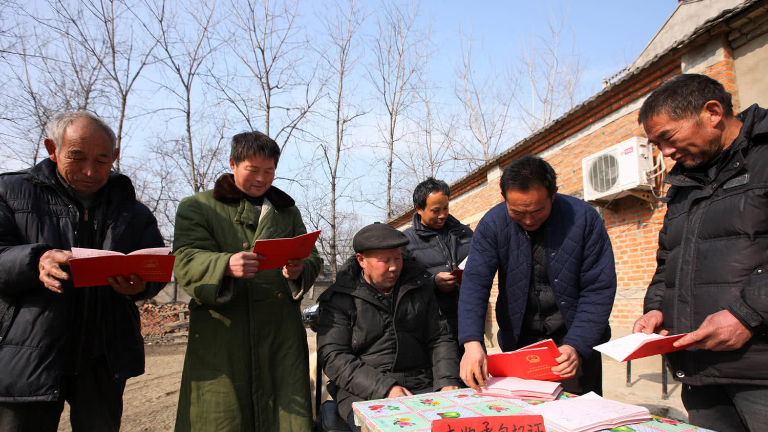 村干部形象图片