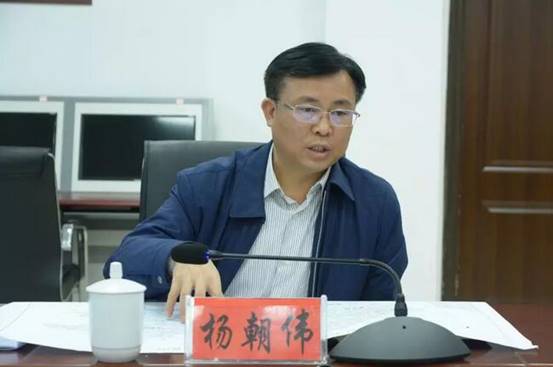 罗甸县委书记杨朝伟到县农村饮水安全工程建设指挥部调研
