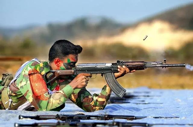 孟加拉士兵射击bd