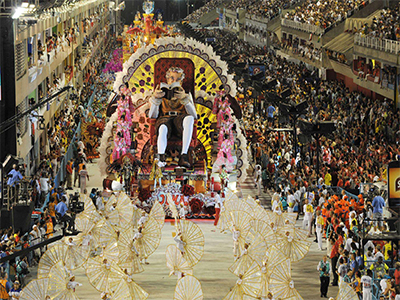 全球最大的节日盛宴——巴西里约狂欢节 一场热辣的派对