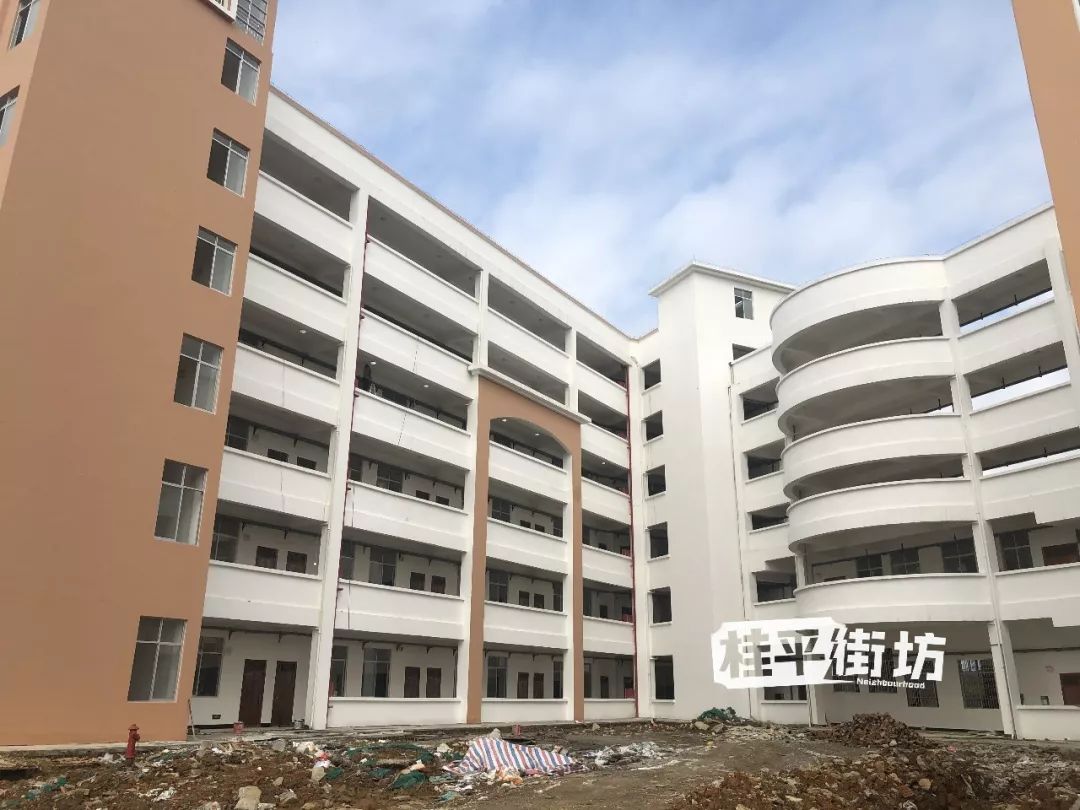 桂平市凤凰小学图片