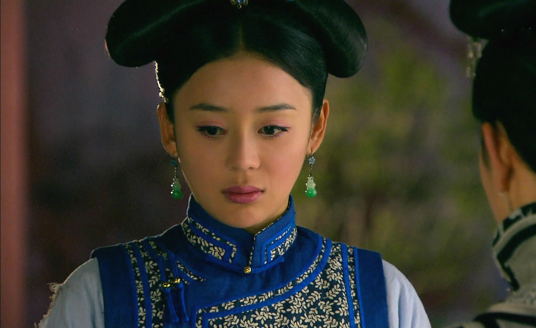 《美人无泪》中袁姗姗扮演玉儿,她是草原上最亮的一颗明珠,也是大家的
