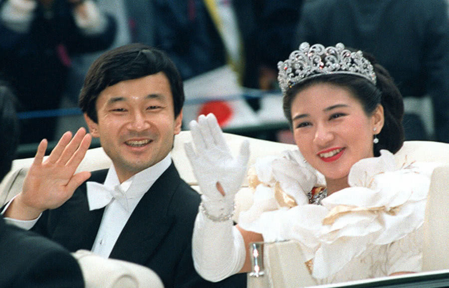日本皇室绝版老照片,张张罕见,图3雅子妃和德仁的结婚照