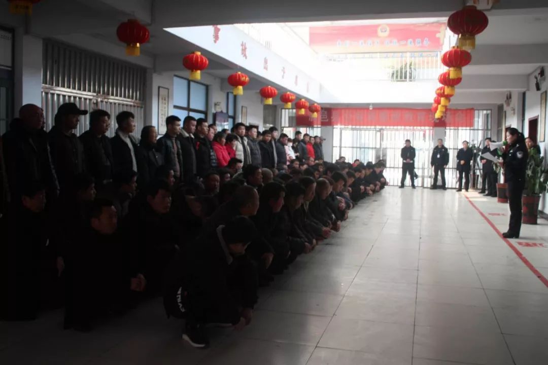 奇葩|社區服刑人員到看守所接受警示教育 被民警發現是在逃人員