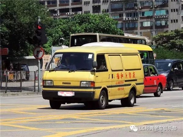 可以看出,香港的麵包車主要是以日系車為主,品牌多集中在豐田,日產