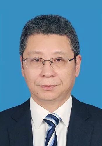 市审计局党组书记,局长费林海部门主要负责人承诺:扎实开展三服务